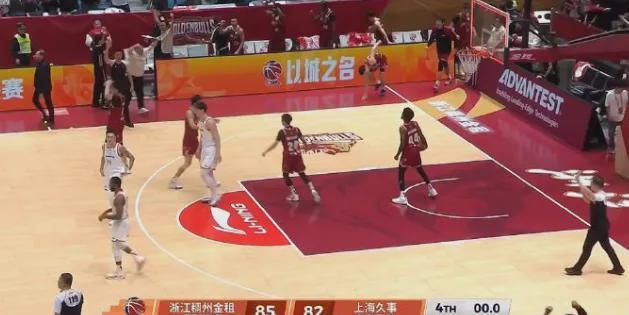 MK体育登录入口-9+3！首秀干翻上海队！中国男篮第一大心脏后卫